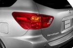 Nissan Pathfinder 2017 года (LA)